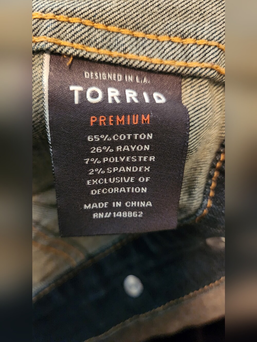 Torrid Dark Blue Denim Trucker Jacket Lighty Distressed Cottom Stretch Size 2 - Picture 4 of 10